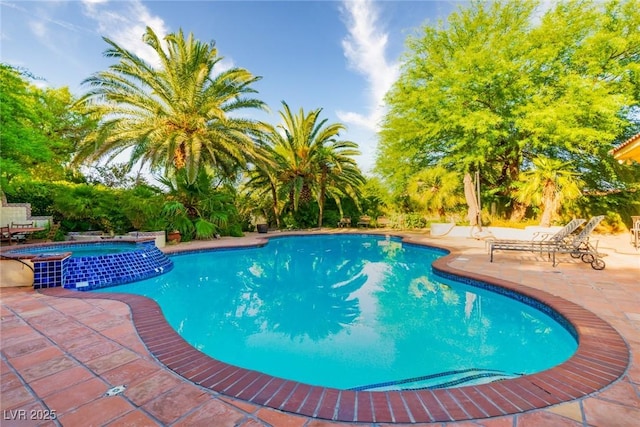 8120 W Red Coach Ave, Las Vegas, NV 89129 - photo 2