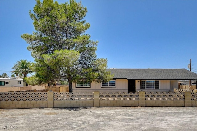 2315 Lincoln Rd, Las Vegas, NV 89115 - photo 2