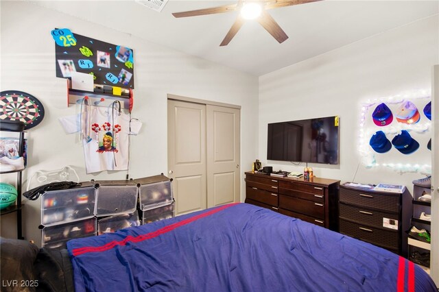 8955 Ruby Moon Dr, Las Vegas, NV 89139 - bedroom featuring a closet and a ceiling fan