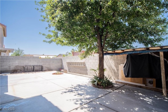 4945 Volcanic Rock Ln, Las Vegas, NV 89122 - view of patio