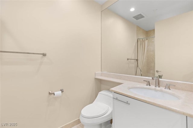 2747 Paradise Rd Unit 2704, Las Vegas, NV 89109 - bathroom featuring vanity, a shower with curtain, and recessed lighting