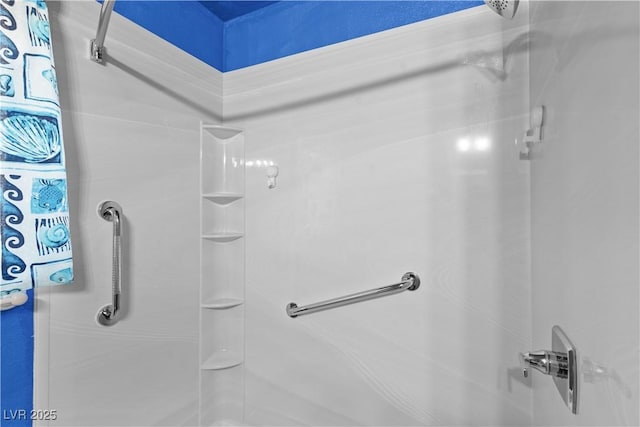 920 Serpentina Ave, Las Vegas, NV 89123 - full bath with a shower