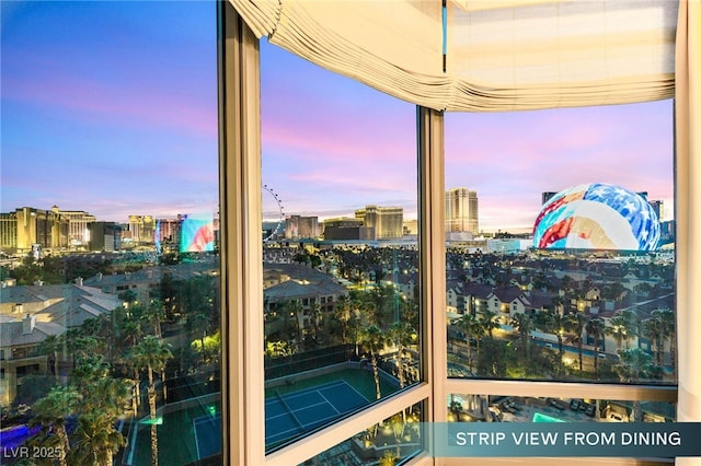 1 Hughes Center Dr Unit 903, Las Vegas, NV 89169 - detailed view of a view of city