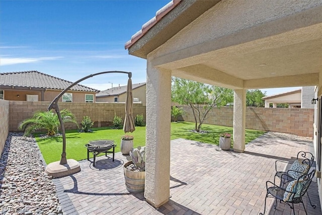 953 Via Del Tramonto St, Henderson, NV 89011 - fenced backyard with a patio