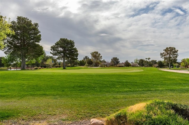 5505 Excelsior Springs Ln, Las Vegas, NV 89130 - view of property's community featuring a yard and golf course view