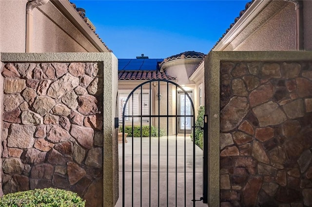 2172 De Rouge Ave, Henderson, NV 89044 - gate with solar panels