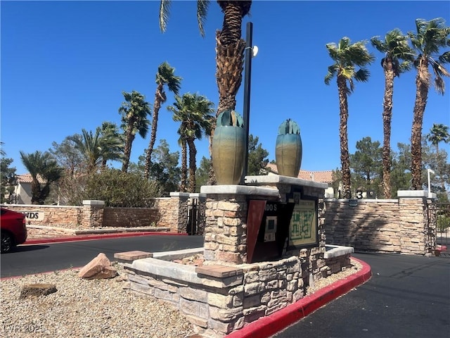 1830 N Buffalo Dr Unit 2021, Las Vegas, NV 89128 - view of community sign