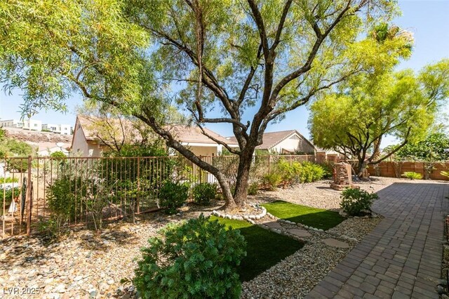 561 Carmel Valley St, Henderson, NV 89012 - photo 30
