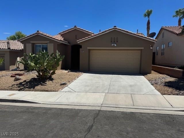 10513 Shanna Trellis Ave, Las Vegas, NV 89144 - single story home featuring an attached garage, stucco siding, concrete driveway, and a tile roof