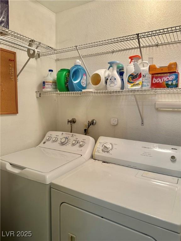 5576 W Rochelle Ave Unit 27A, Las Vegas, NV 89103 - laundry room with washer and dryer