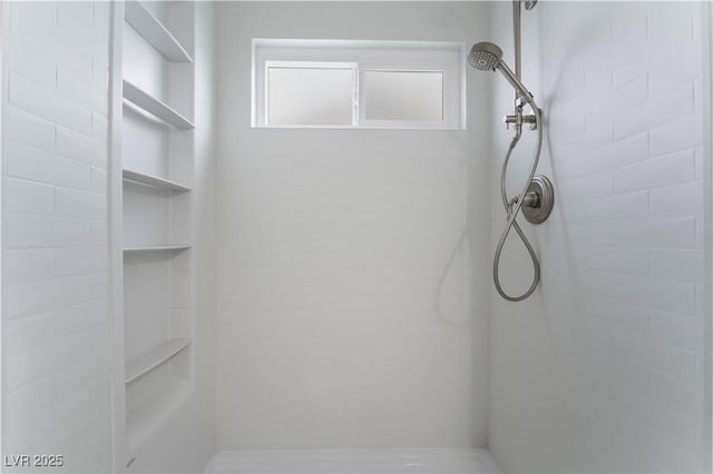1808 E Saint Louis Ave, Las Vegas, NV 89104 - full bath with a tile shower