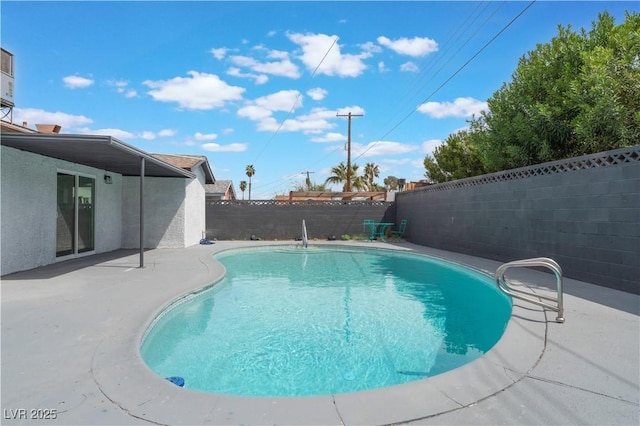 1808 E Saint Louis Ave, Las Vegas, NV 89104 - view of pool with a fenced backyard and a patio