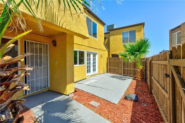 1480 Hialeah Dr Unit B, Las Vegas, NV 89119 - fenced backyard with a patio