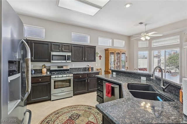 10428 Villa Ridge Dr, Las Vegas, NV 89134 - photo 21