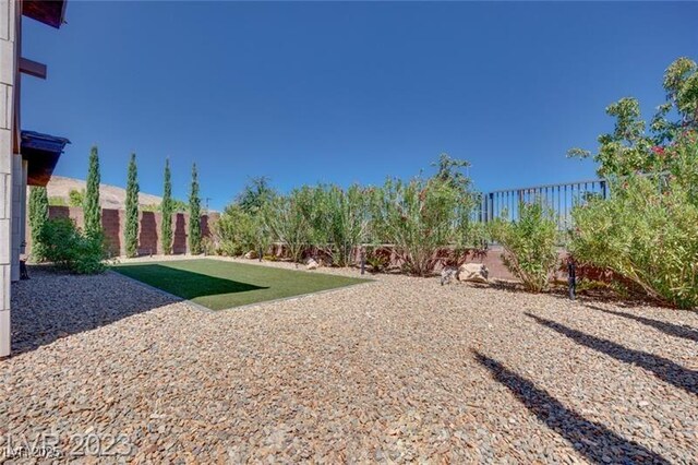 10342 Kesington Dr, Las Vegas, NV 89135 - view of fenced backyard