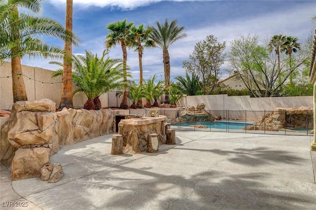 2073 Sapphire Valley Ave, Henderson, NV 89074 - view of patio / terrace