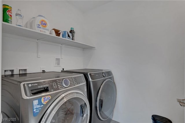 7853 Bethel Heights Ln, Las Vegas, NV 89113 - laundry room with washing machine and dryer