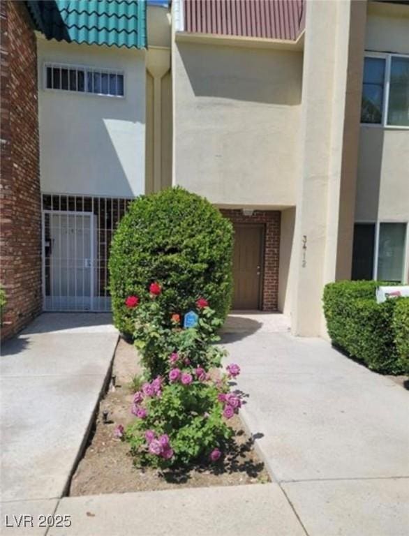 3412 Townhouse Dr, Las Vegas, NV 89121 - photo 2