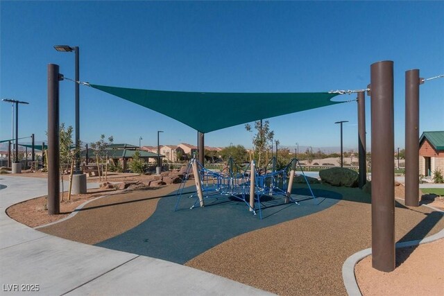 2084 Airy Petals Walk, Henderson, NV 89044 - photo 32