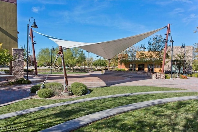 2170 Monte Bianco Pl, Henderson, NV 89044 - surrounding community with a yard