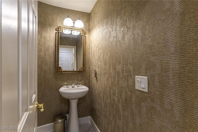 11005 Inverlochy Ct, Las Vegas, NV 89141 - bathroom with baseboards