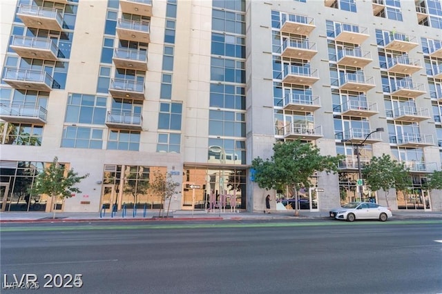 353 E Bonneville Ave Unit 711, Las Vegas, NV 89101 - photo 4