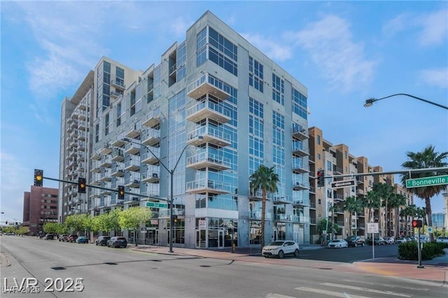 353 E Bonneville Ave Unit 711, Las Vegas, NV 89101 - photo 12