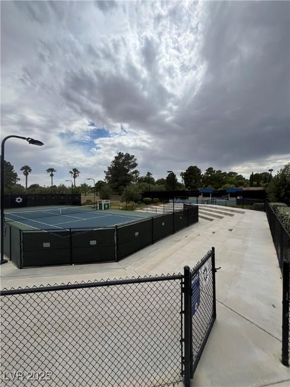 6921 Emerald Springs Ln, Las Vegas, NV 89113 - photo 7