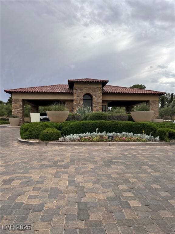 6921 Emerald Springs Ln, Las Vegas, NV 89113 - photo 14