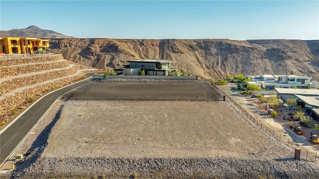 17 Stonecutter Ct, Henderson, NV 89012