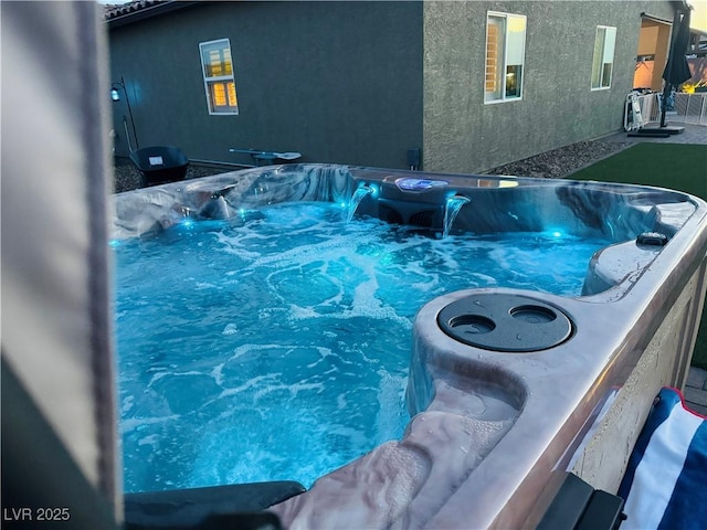 146 E Hawk Ave, Pahrump, NV 89060 - view of pool with a hot tub