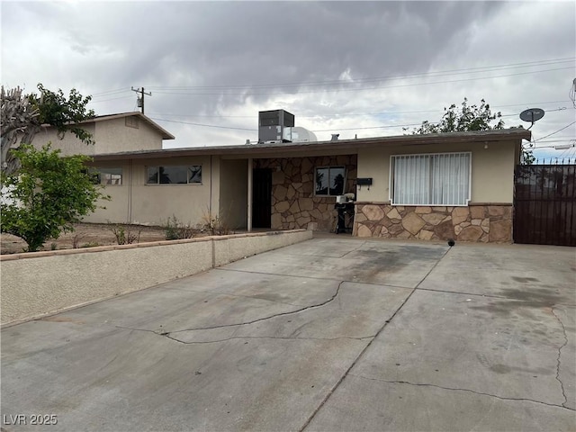 1338 Smoke Tree Ave, Las Vegas, NV 89108 - photo 7