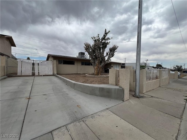 1338 Smoke Tree Ave, Las Vegas, NV 89108 - photo 4