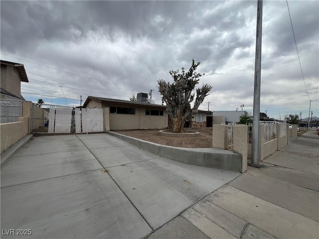 1338 Smoke Tree Ave, Las Vegas, NV 89108 - photo 5