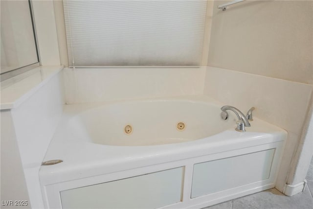 1598 Cowboy Chaps Pl, Henderson, NV 89002 - bathroom featuring a whirlpool tub