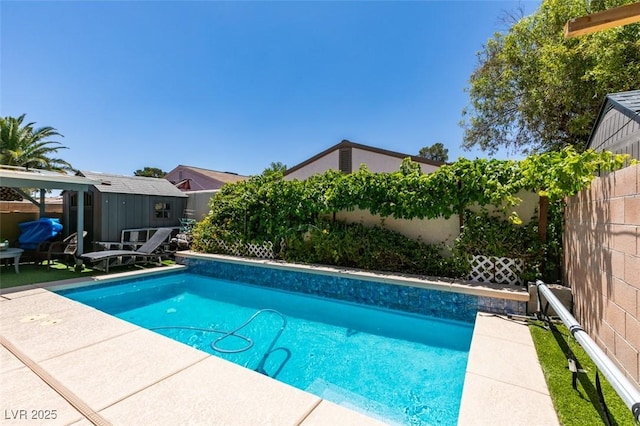 1949 King Hill St, Las Vegas, NV 89106 - view of pool featuring a fenced backyard