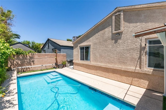 1949 King Hill St, Las Vegas, NV 89106 - view of swimming pool