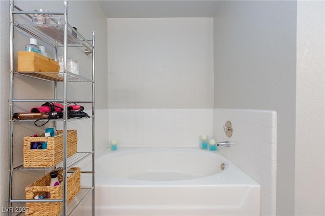 9836 Russett Wood Cir, Las Vegas, NV 89117 - full bath with a bath
