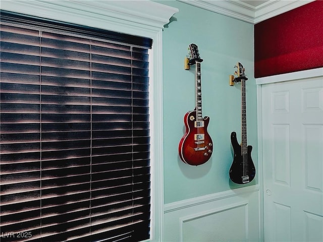 3009 Austin Pale Ave, North Las Vegas, NV 89081 - detailed view of crown molding and a wainscoted wall
