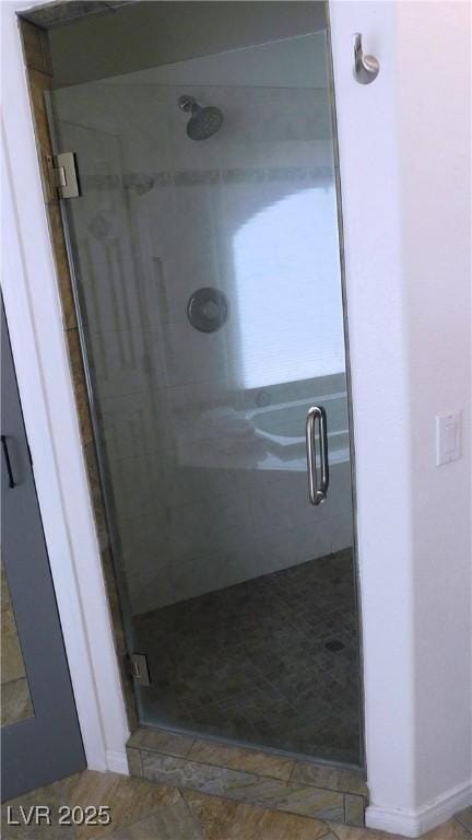 2587 Mizzoni Cir, Henderson, NV 89052 - full bath featuring a shower stall