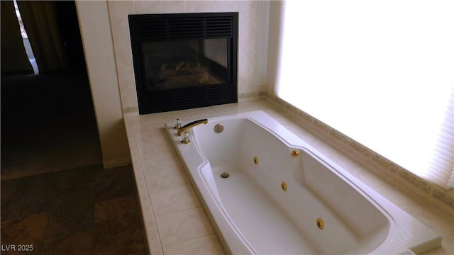 2587 Mizzoni Cir, Henderson, NV 89052 - full bathroom with a whirlpool tub