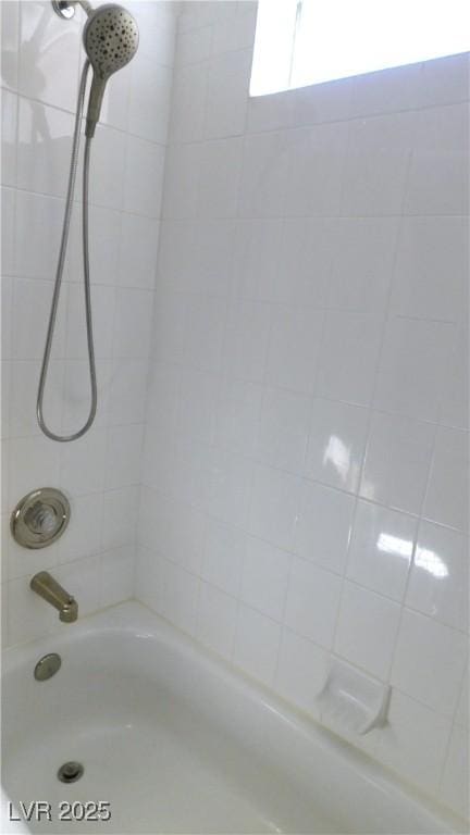 2587 Mizzoni Cir, Henderson, NV 89052 - bathroom featuring shower / tub combination