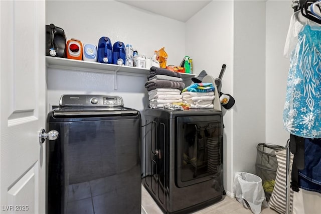 5246 Belmont Mill Ct, Las Vegas, NV 89122 - laundry room featuring independent washer and dryer and tile patterned flooring