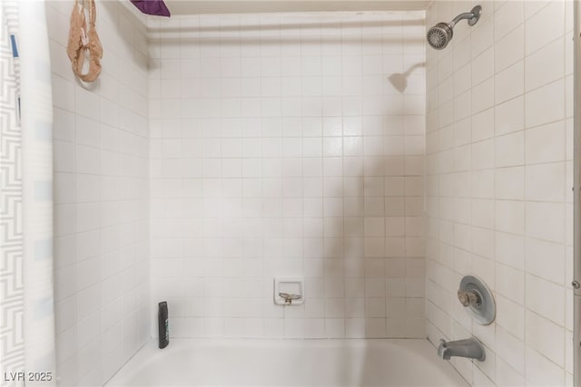 2666 Aarondavid Dr, Las Vegas, NV 89121 - full bathroom with shower / bath combination