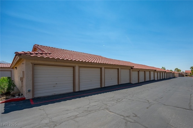 3740 Desert Marina Dr Unit 7, Laughlin, NV 89029 - view of garage
