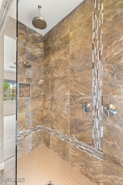 2116 Canvas Edge Dr, Henderson, NV 89044 - bathroom featuring a tile shower