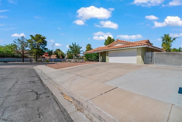 2251 Horse Creek Cir, Henderson, NV 89014 - photo 2