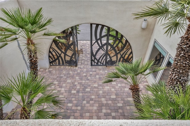 7045 Edna Ave, Las Vegas, NV 89117 - view of gate