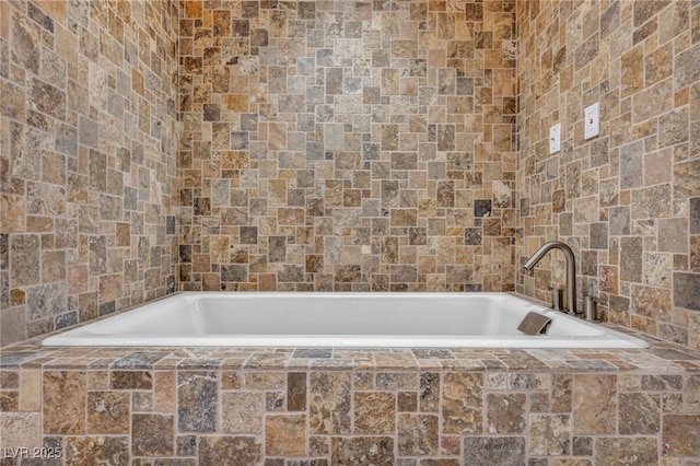 7045 Edna Ave, Las Vegas, NV 89117 - full bath with tile walls and tiled bath