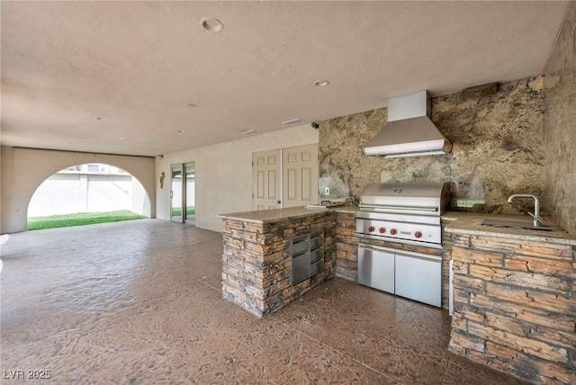 7045 Edna Ave, Las Vegas, NV 89117 - view of patio / terrace with a sink and an outdoor kitchen